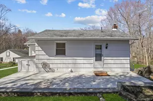 300 Waccabuc Rd, Goldens Bridge, NY 10526 - Photo 20