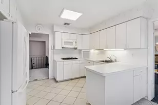 1864 Cynthia Ln, Merrick, NY 11566 - Photo 4