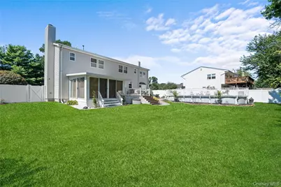 3 Crystal Brook Court, Islip, NY 11751 - Photo 32