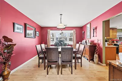 3 Crystal Brook Court, Islip, NY 11751 - Photo 10