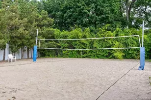 46 Terrace Cir, Great Neck, NY 11021 - Photo 12