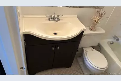 150-38 Union Turnpike #8B, Flushing, NY 11367 - Photo 16