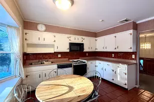 130 Grand St, Highland, NY 12528 - Photo 2