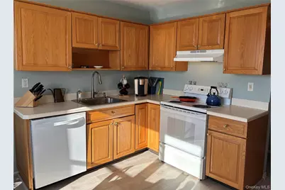 678 Sierra Vista Lane, Valley Cottage, NY 10989 - Photo 8