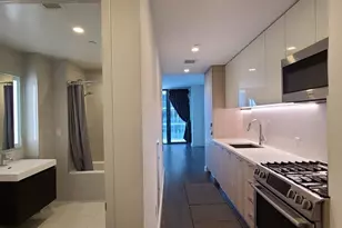 13105 40th Rd, Flushing, NY 11354 - Photo 2