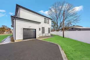 45 Ramble Ln, Levittown, NY 11756 - Photo 46