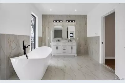 45 Ramble Lane, Levittown, NY 11756 - Photo 38