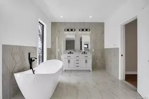 45 Ramble Ln, Levittown, NY 11756 - Photo 38