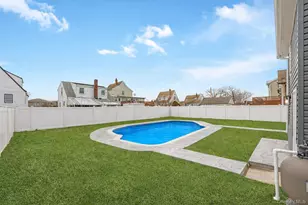 1043 Delaware Ave, Island Park, NY 11558 - Photo 18