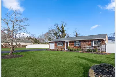 9 Golf Course Road, Bellport, NY 11713 - Photo 2