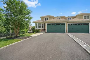 11 Theresa Ln, Port Jefferson, NY 11777 - Photo 4