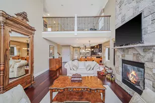 11 Theresa Ln, Port Jefferson, NY 11777 - Photo 8