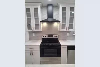 917 Sipp Avenue, Patchogue, NY 11772 - Photo 16