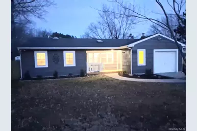 917 Sipp Avenue, Patchogue, NY 11772 - Photo 2