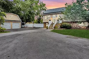 361 Rider Ave, Patchogue, NY 11772 - Photo 4