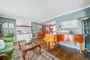 47 Grover Ln, East Northport, NY 11731 - Photo 4