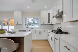 49 Anvil Ln, Levittown, NY 11756 - Photo 2