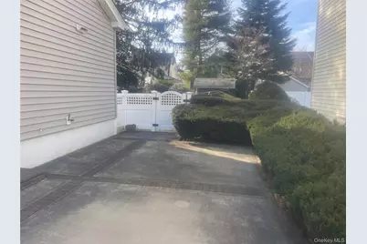 22 Eton Street, Valley Stream, NY 11581 - Photo 24