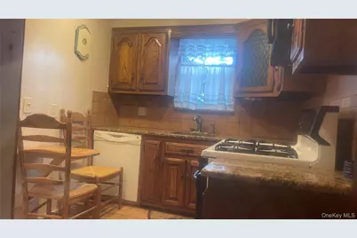 22 Eton Street, Valley Stream, NY 11581 - Photo 18