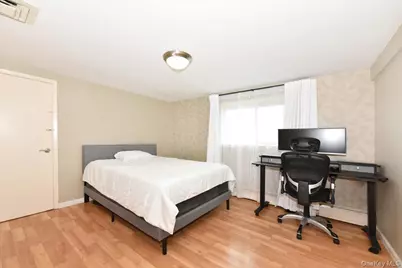 18 Cumberland Street, Rockville Centre, NY 11570 - Photo 14