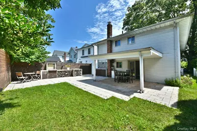 18 Cumberland Street, Rockville Centre, NY 11570 - Photo 20