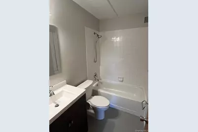 205 Mineola Boulevard #5H, Mineola, NY 11501 - Photo 6