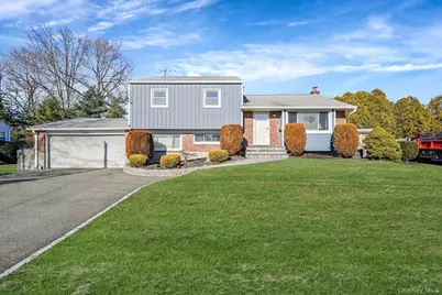 7 Marlowe Place, Greenlawn, NY 11740 - Photo 1