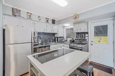 7 Marlowe Place, Greenlawn, NY 11740 - Photo 12