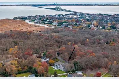 717 W Montauk Highway, Bay Shore, NY 11706 - Photo 4