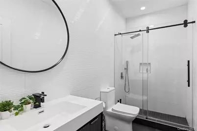 717 W Montauk Highway, Bay Shore, NY 11706 - Photo 20