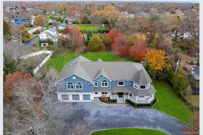 717 W Montauk Highway, Bay Shore, NY 11706 - Photo 2