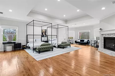 717 W Montauk Highway, Bay Shore, NY 11706 - Photo 24