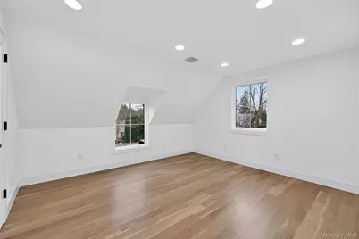 199 Salem Road, East Hills, NY 11577 - Photo 22