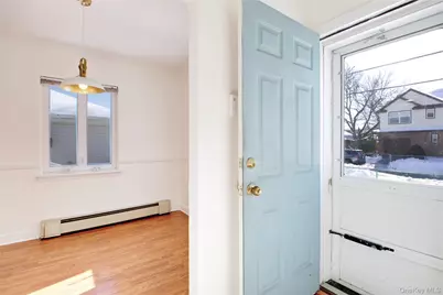 814 Benris Avenue, Franklin Square, NY 11010 - Photo 4