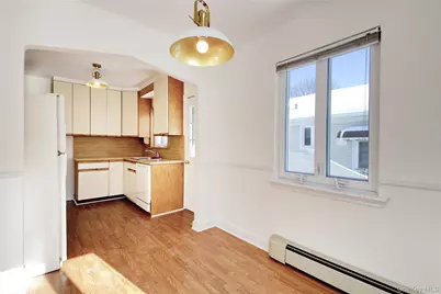 814 Benris Avenue, Franklin Square, NY 11010 - Photo 12