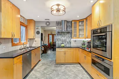 1 Cumberland Path, Setauket, NY 11733 - Photo 4