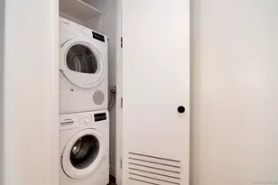 77 Charlton St, New York, NY 10014 - Photo 14