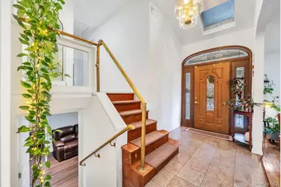 178 Gerhard Road, Plainview, NY 11803 - Photo 4