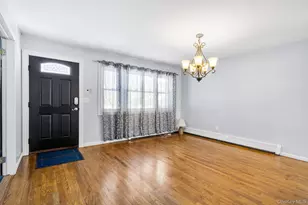 211 Oswego Ave, Medford, NY 11763 - Photo 4