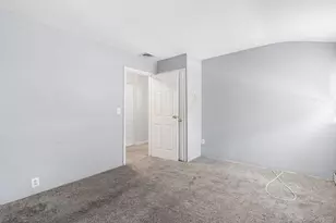 211 Oswego Ave, Medford, NY 11763 - Photo 24