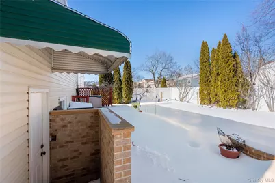 237 Linden Street, Massapequa Park, NY 11762 - Photo 38