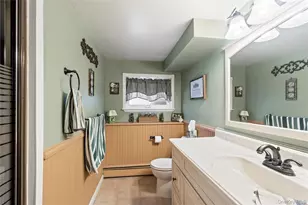 237 Linden St, Massapequa Park, NY 11762 - Photo 32