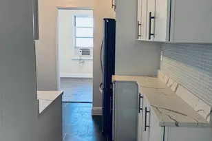 1300 Midland Ave, Yonkers, NY 10704 - Photo 8