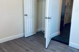 1300 Midland Ave, Yonkers, NY 10704 - Photo 12