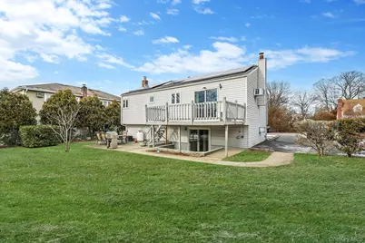 60 Liberty Avenue, North Babylon, NY 11703 - Photo 4