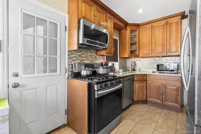 938 Wallace Avenue, Baldwin, NY 11510 - Photo 2