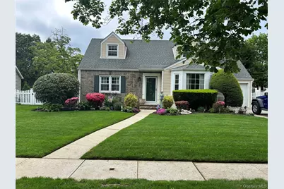 315 Maryland Avenue, Freeport, NY 11520 - Photo 1