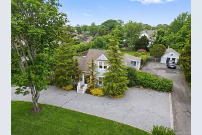 15 Walnut Avenue, East Quogue, NY 11942 - Photo 8