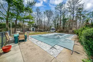 76 Hollywood Ave, Selden, NY 11784 - Photo 8