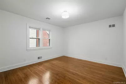 319 Wagner Avenue, Mamaroneck, NY 10543 - Photo 12